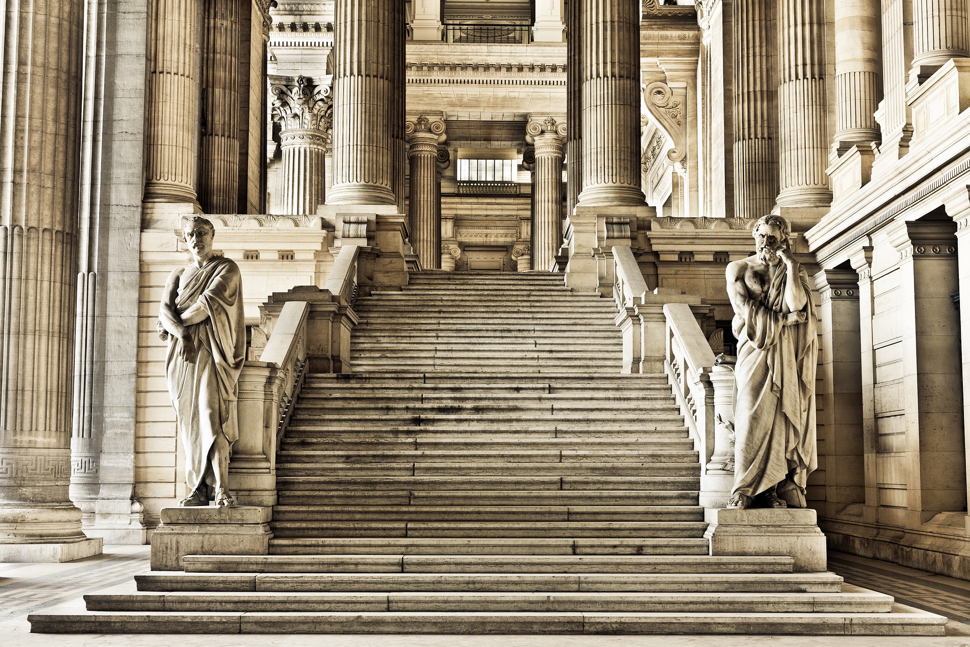 A grandiose old building